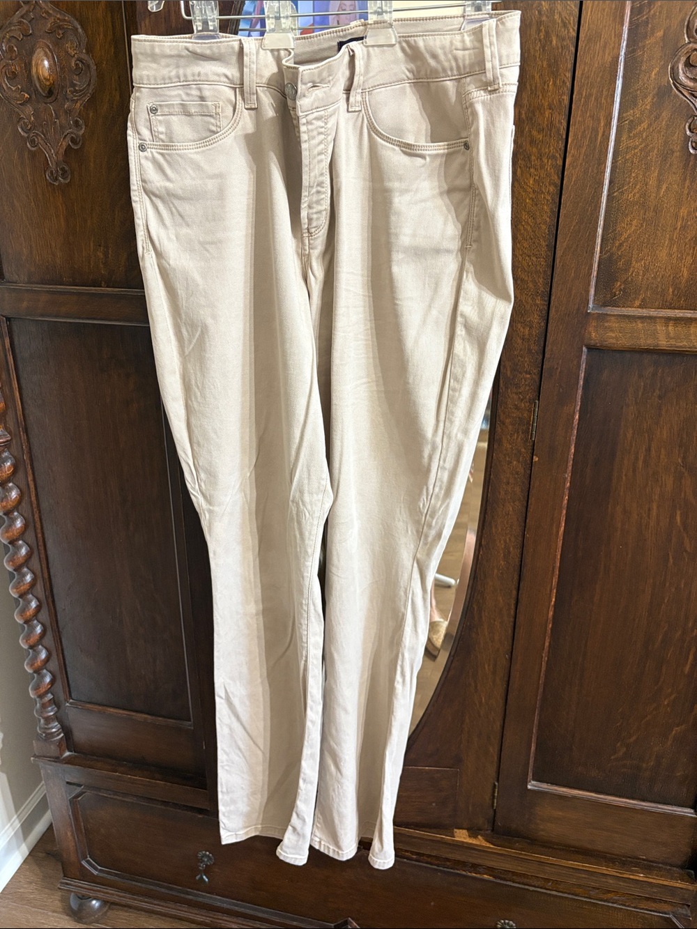 NYDJ Straight Leg Jeans in Light Beige-perfect fit